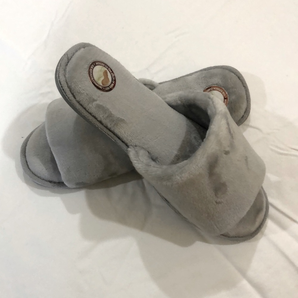 Dena Lives Size 9-10 brand new slides. Cushioned sole,
